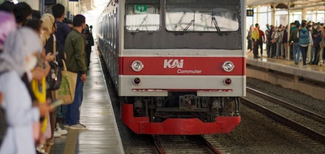 Ilustrasi KRL Tangerang-Duri