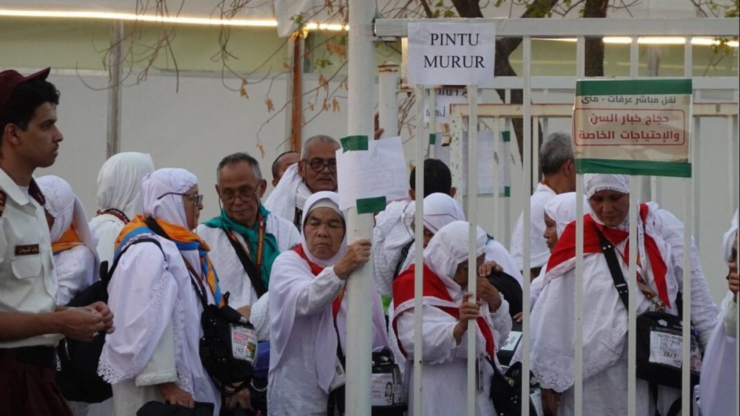 jemaah haji Indonesia di perkampungan haji